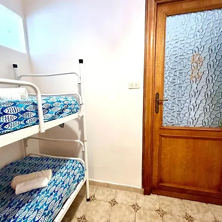 Nura's - Grace Seaside