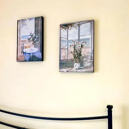 Nura's - Grace Seaside Daire *