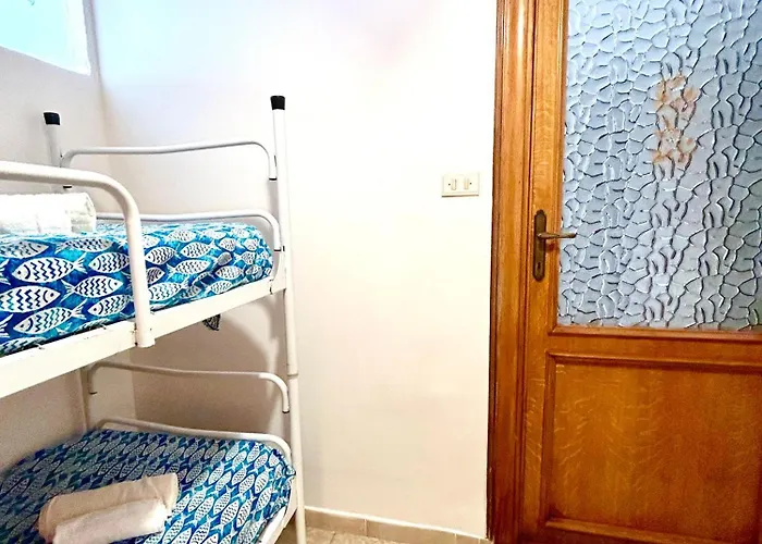 Nura's - Grace Seaside